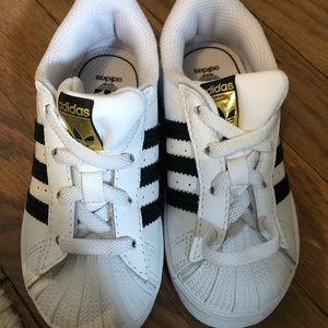 Adidas Slide on with laces size 7 toddler